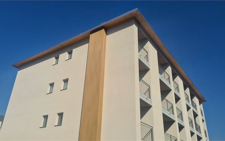 CHIASSO: NEW ELEGANT 2.5 ROOMS FLAT WITH GARDEN 