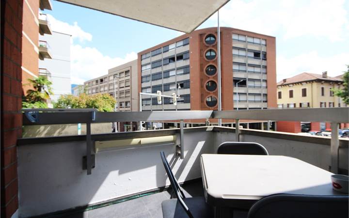 Lugano: renovated flat in station area