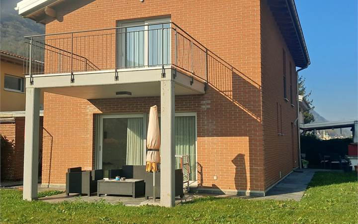 RIVA S.VITALE: SPAZIOSA CASA UNIFAMILIARE