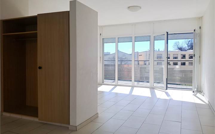 Bright 3.5-room apartment with open view
