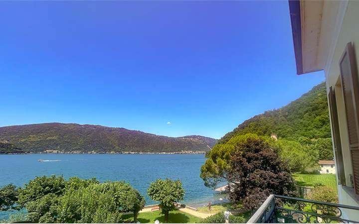 ATTICO 5,5 LOCALI VISTA LAGO