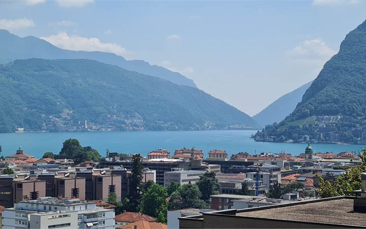 LUGANO: ATTICO 4.5 loc. panoramico con vista lago