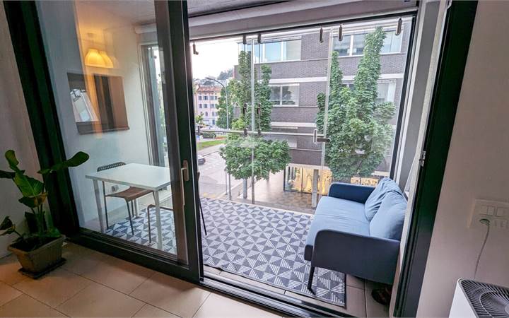 Lugano: modern 3.5-room flat with terrace near the centre