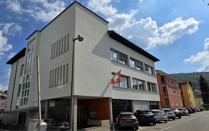 MAGAZZINO E UFFICI IN ZONA STRATEGICA 