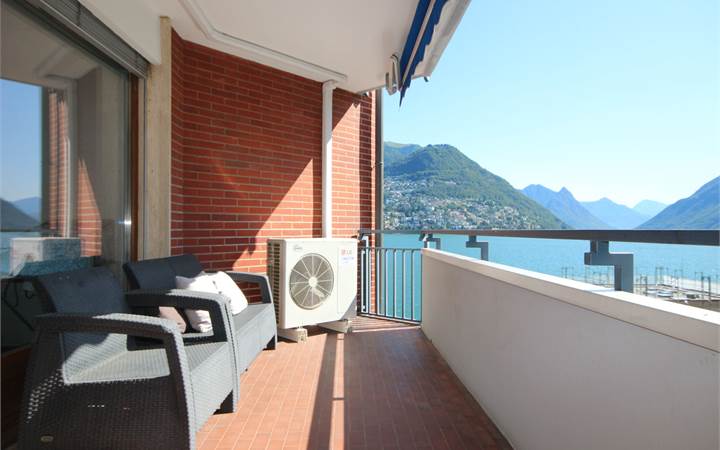 Appartamento prima fila lago. Residenza secondaria
