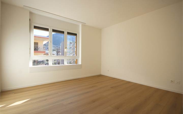 Lugano-Pregassona: ristrutturato appartamento 5,5 loc. con terrazzi