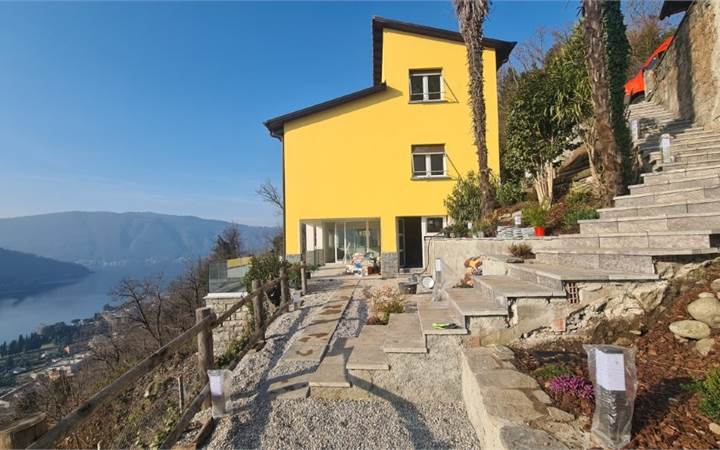 ROVIO: VILLA PANORAMICA RISTRUTTURATA 