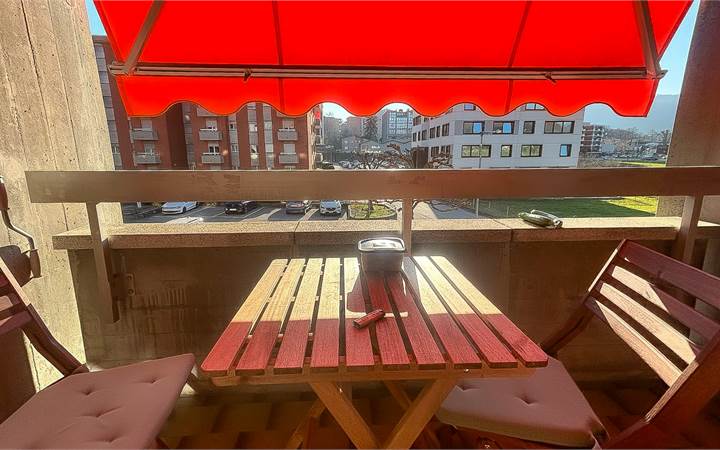 MASSAGNO: 3,5 LOCALI  CON BALCONE 
