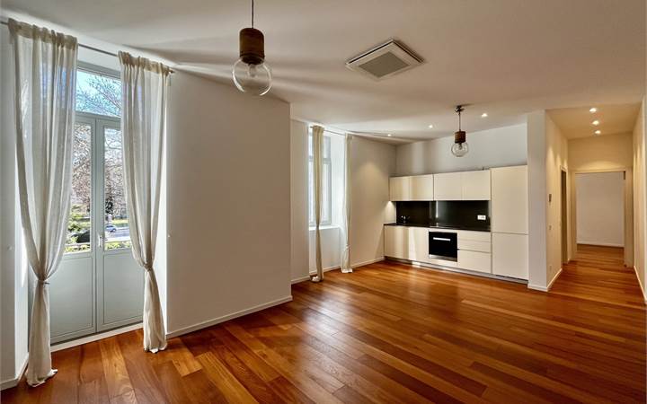 Lugano: spacious and exclusive 2.5-room apartment in the city centre