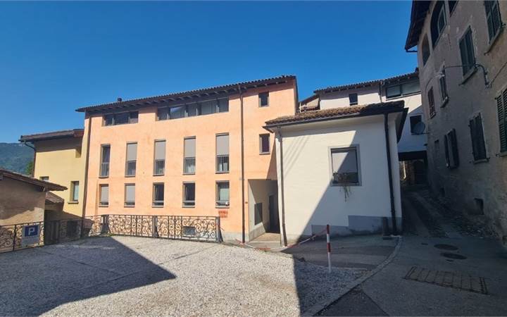 ROVIO: GRAZIOSO 2.5 LOC. NEL NUCLEO 