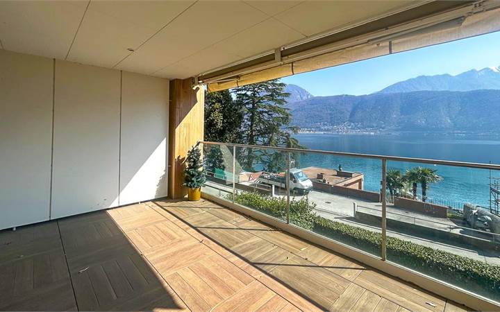 MELIDE: SPAZIOSO 5,5 LOC. CON VISTA LAGO