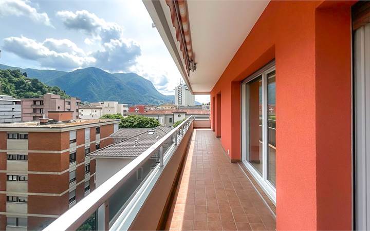 3,5 -ROOM APARTMENT IN LUGANO-CASSARATE