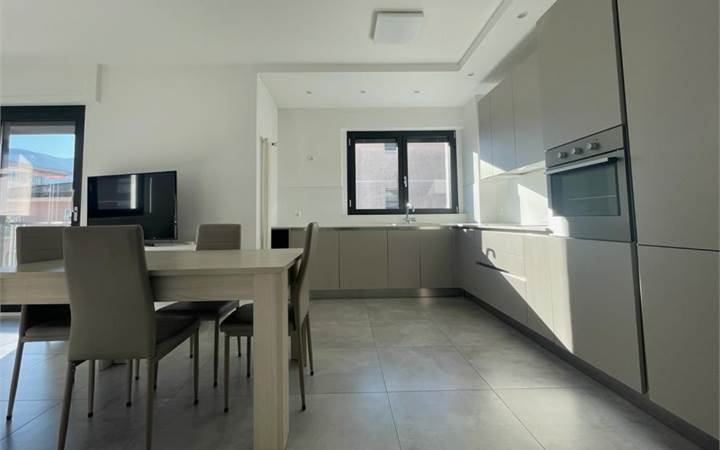 Lugano: 4.5 room penthouse  modern and functional 